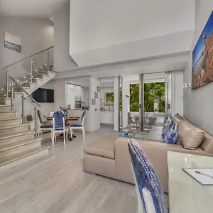  Apartment Renovated Penthouse Near Marina &
